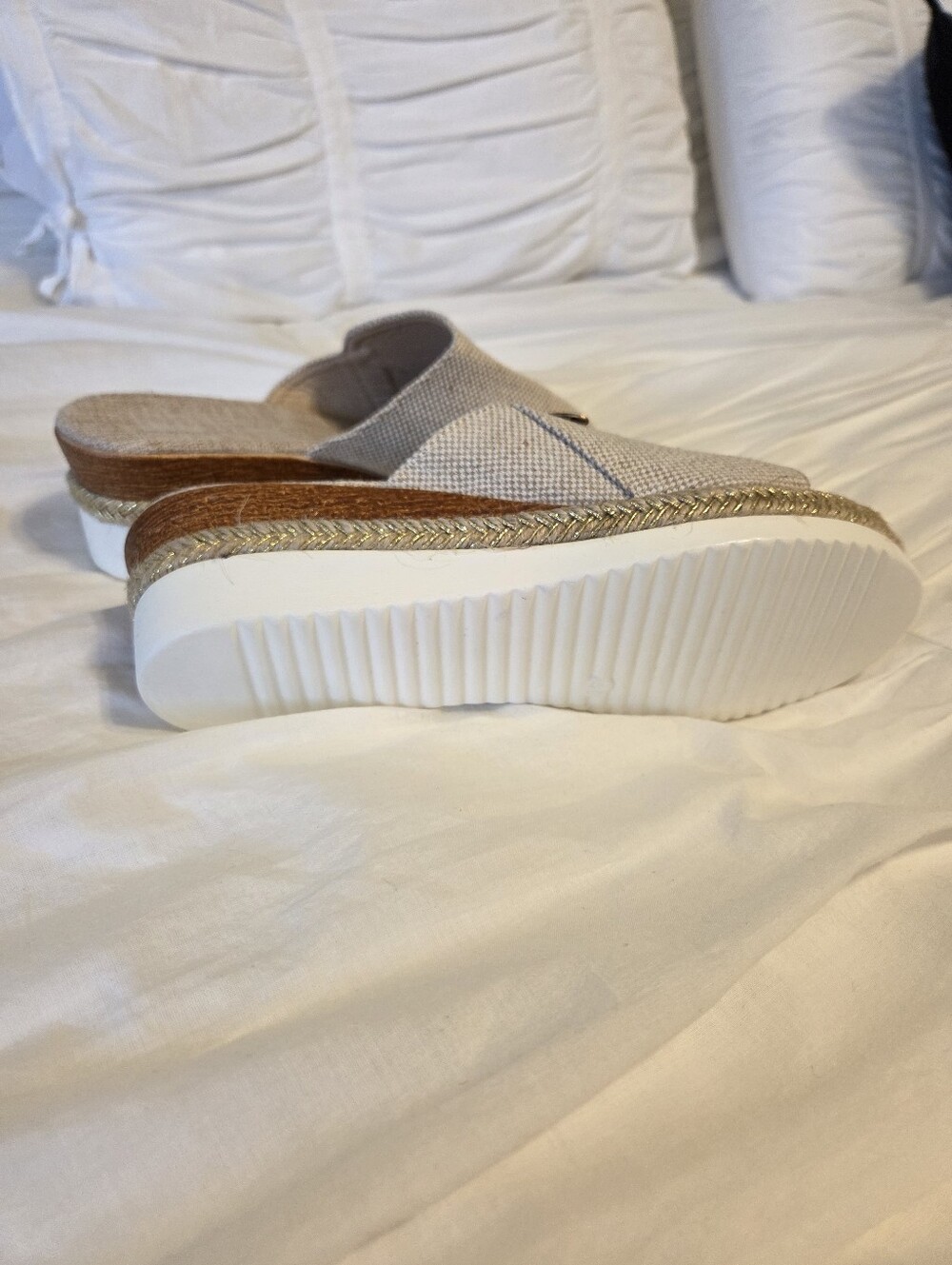 Unlisted Beige Textured Slide Wedge Mules - Picture 4 of 6